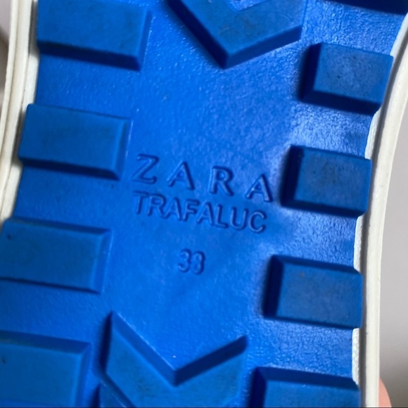 Zara black sneakers white and blue sole - Picture 10 of 10